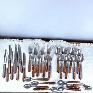 Washington Forge Town & Country  Stainless  Flatware Set 32pc
